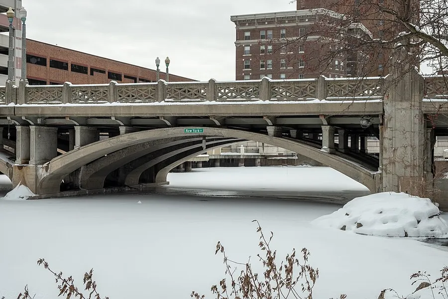 New York Street Fox River Bridge (50929377297) in Aurora, Illinois