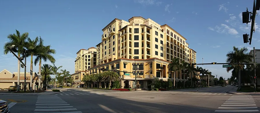Palmetto Park Rd & Mizner Blvd - Boca Raton, FL in Boca Raton, Florida