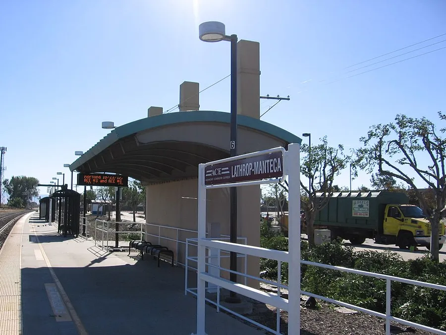 Lathrop-Manteca ACE station 2490 14 in Manteca, California