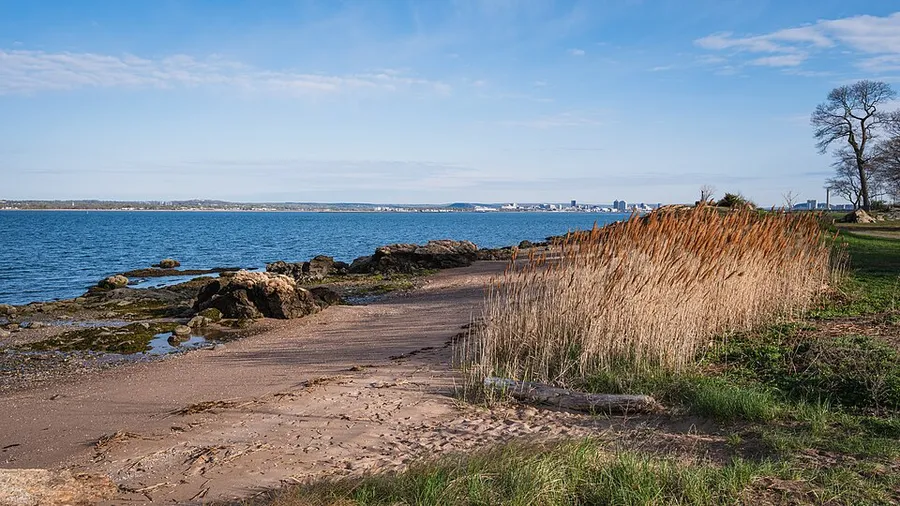 Shoreline at Lighthouse Point Park with the New Haven skyline, Connecticut in New Haven, Connecticut