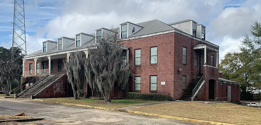 1630 Truxton Avenue - SE corner in North Charleston, South Carolina