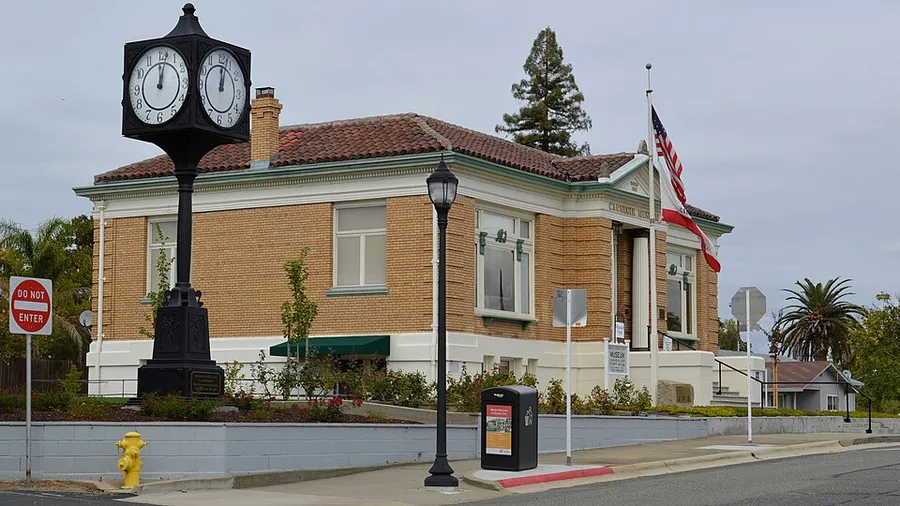 Carnegie Library (Roseville, CA) 2013, side in Roseville, California