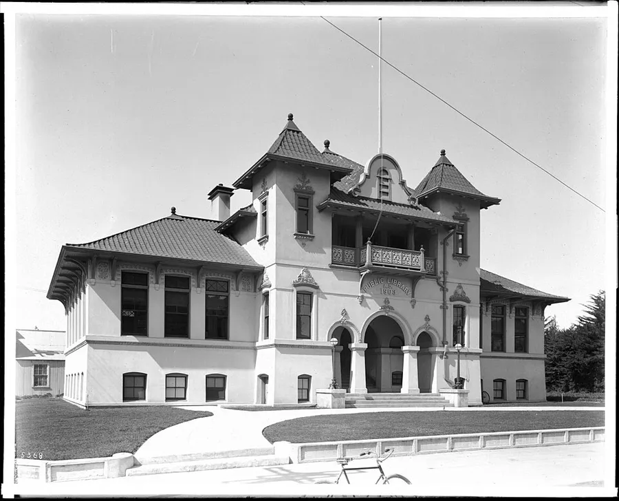 Exterior view of the Santa Ana Public Library, ca.1910 (CHS-5368) in Santa Ana, California