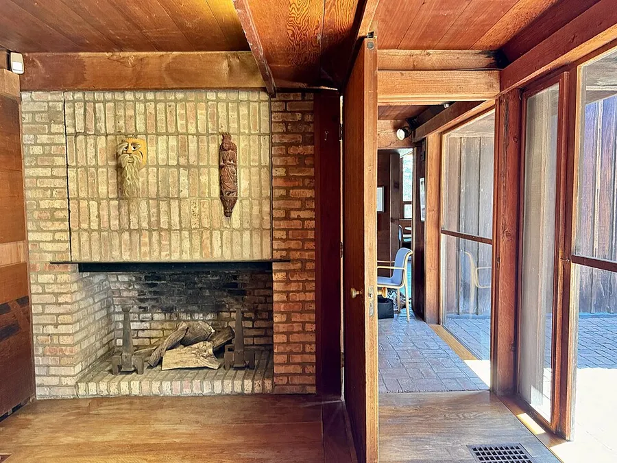 Dressing Room, Paul Schweiker House and Studio, Meacham Road, Schaumburg, IL - 54209451872 in Schaumburg, Illinois