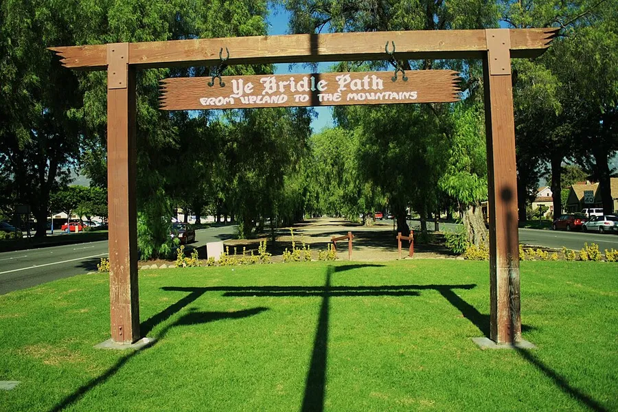 From Upland to the Mountains - panoramio in Upland, California
