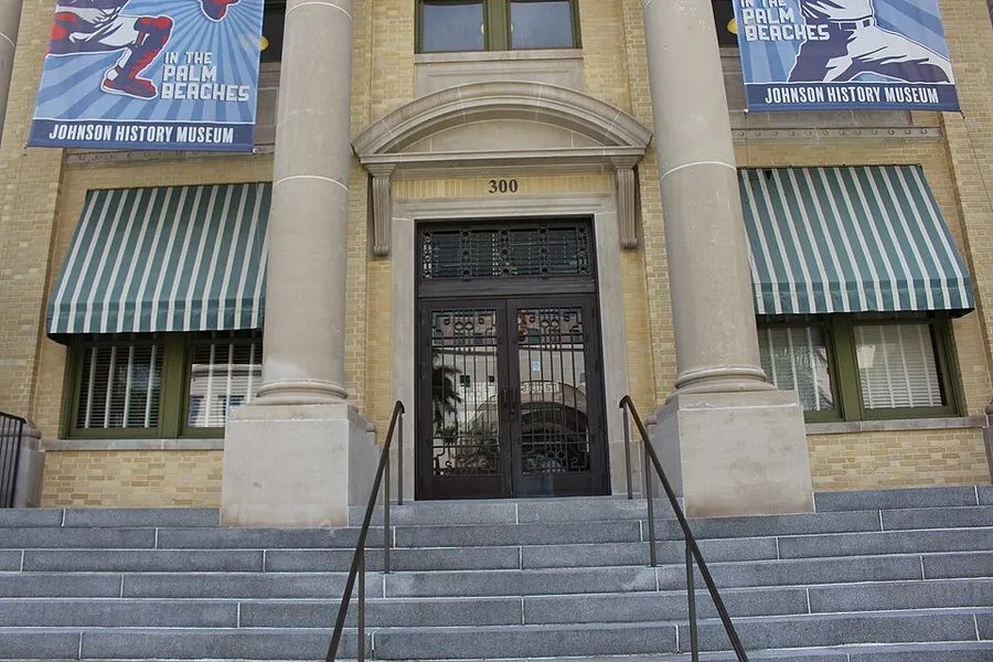1916 Palm Beach County Courthouse stairs and entrance in West Palm Beach, Florida